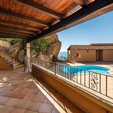 Villa Annavi N9 *