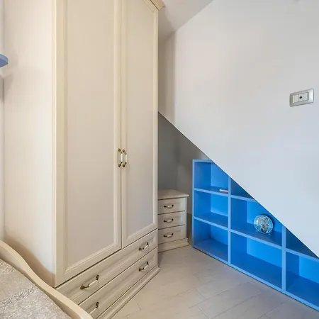 Villa Annavi N9 *